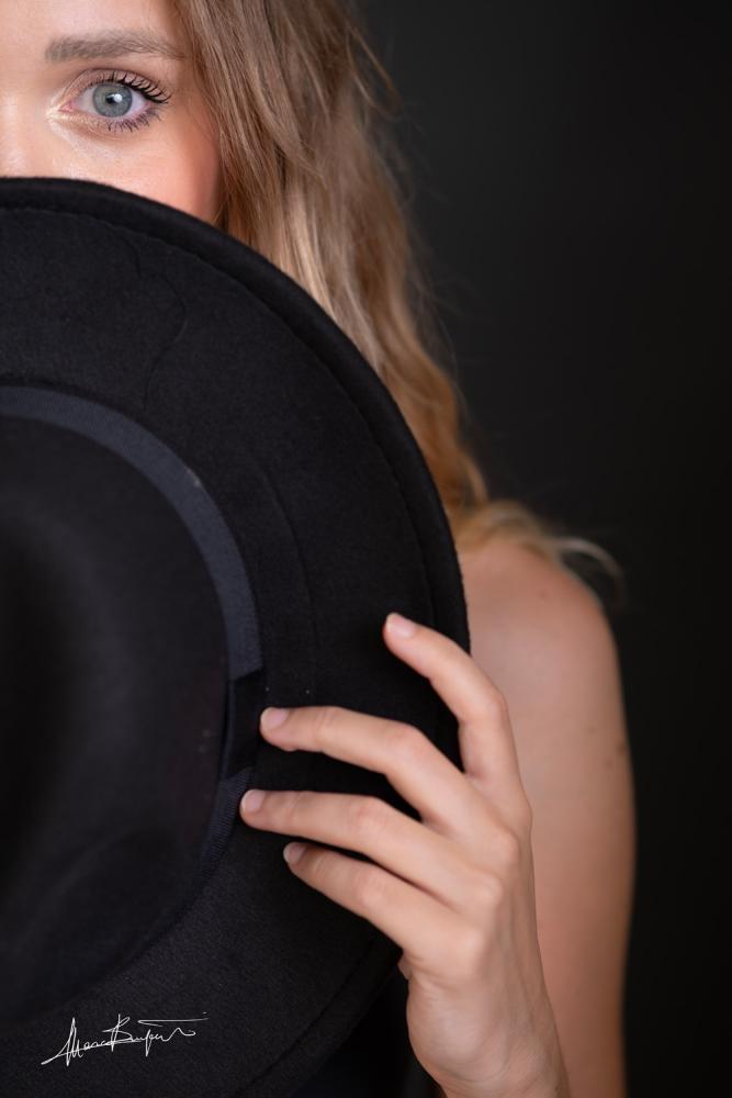 THE HAT (4)